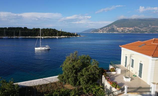 Sonia's In Fiscardo Waterfront Apartment *