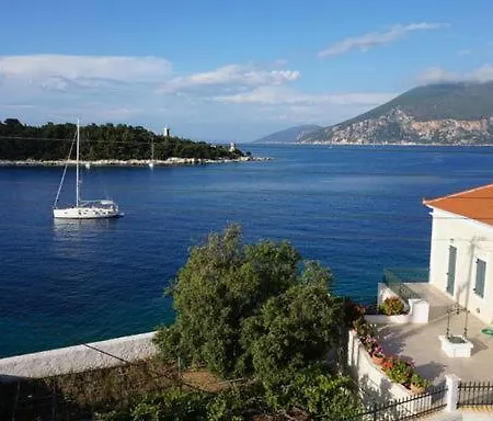 Sonia'S Apartment In Fiscardo Waterfront Fiskardo Exterior photo
