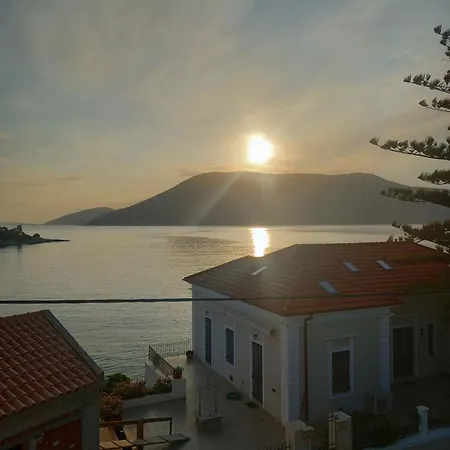 Sonia'S Apartment In Fiscardo Waterfront Fiskardo Exterior foto